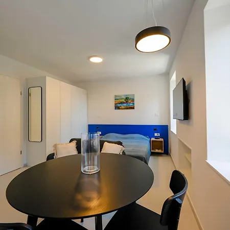 Smart And Cozy Downtown Nooks - Apartman *
